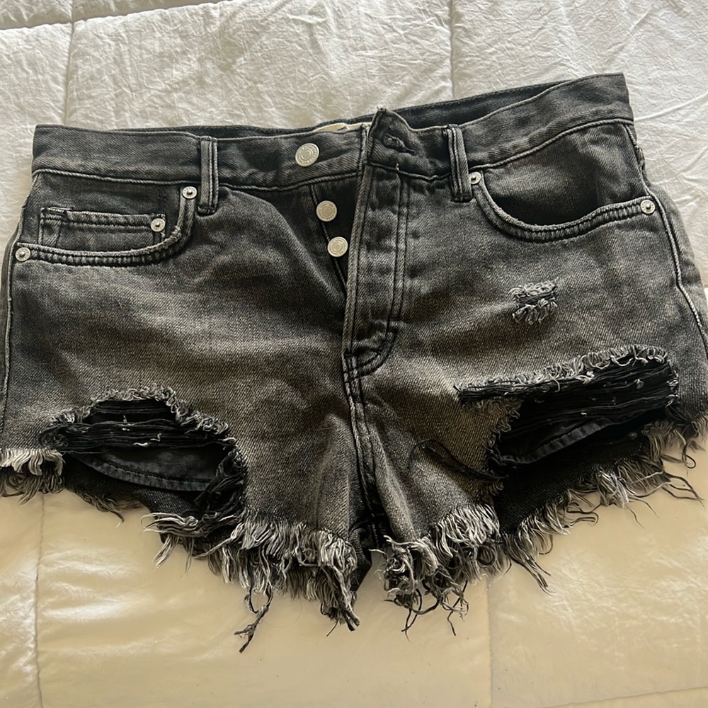 We the Free  (Size:26) black, fringed jean-shorts.